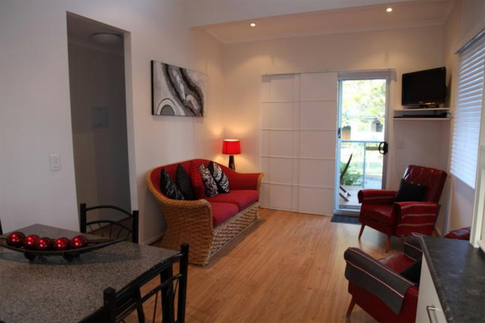 <h2><span style="color: #FF0000;">The Red Cabin</span></h2>